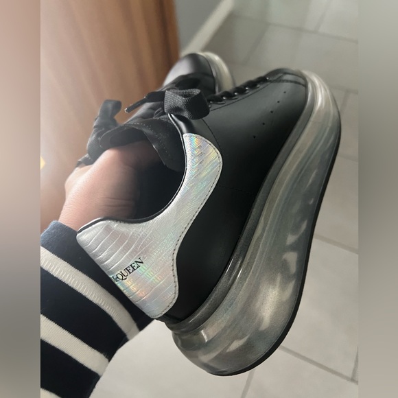 🌈 Alexander McQueen Oversized Iridescent Leather Clear Sole Sneakers - Picture 3 of 8